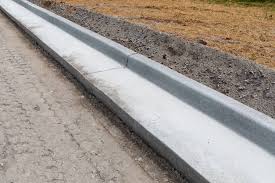 Concrete curb project by FRS Seattle